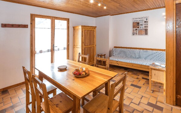 Dining - Gites Simond welcomes you to Arvieux in the heart of the Queyras Regional Park, (Arvieux)