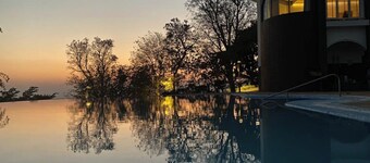 A Majestic and Luxurious Villa Overlooking the Ganges