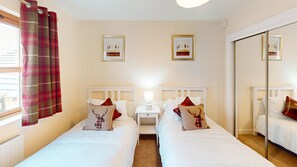 4 bedrooms, iron/ironing board, free WiFi, bed sheets