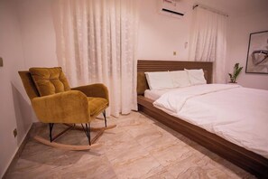 Appartement Deluxe, balcon, vue ville | 2 chambres, bureau, espace de travail pour ordinateur portable