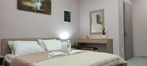 1 bedroom - Litinas Beachfront Apartment (Chania)