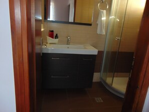 2 bedrooms, desk, soundproofing - Comfy Beachfront Litinas Casa With Seaview (Chania)