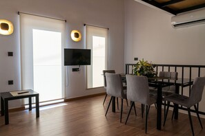 House, Smoking