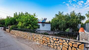 House, Smoking | 1 bedroom