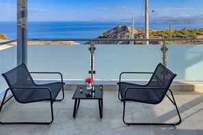 3 bedrooms, desk, soundproofing - Gianna s Panoramic Seaview Twin Villas With Pool 1 (Apokoronas)