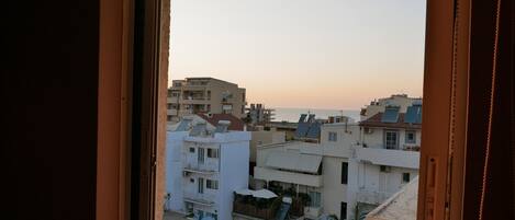 Apartment, Smoking | 2 bedrooms, desk, soundproofing