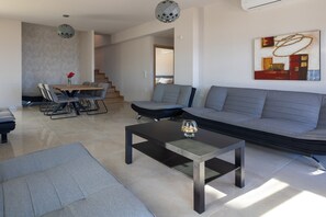 Villa - rökare | 3 sovrum, skrivbord och ljudisolering