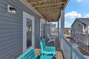 Terrace/patio - Unique Beach Retreat: Pool, Hot Tub, Rooftop Deck, Views & Elevator (Surf City)
