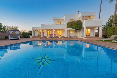 Villa near Ibiza Town, sleeps 8