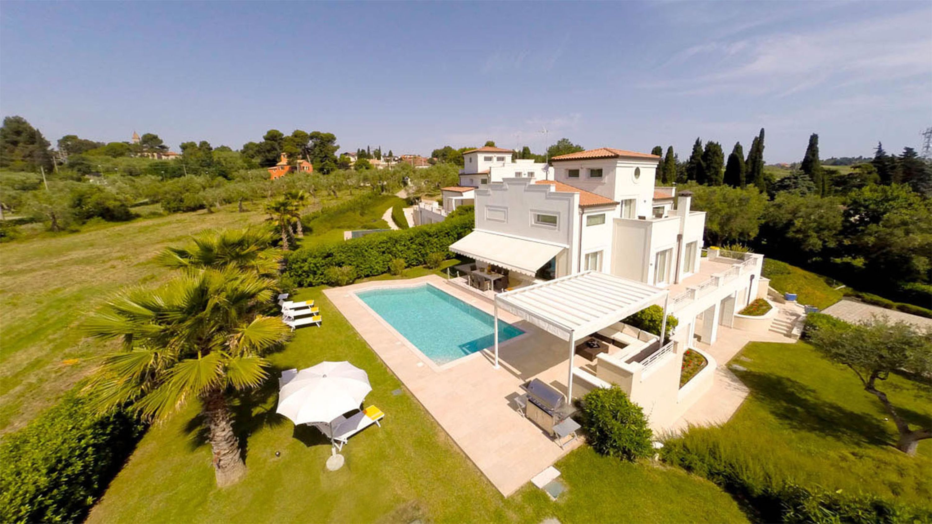 5 bedrooms