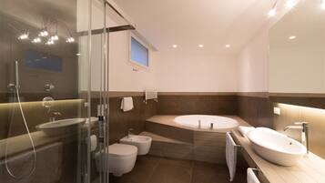 4 bedrooms