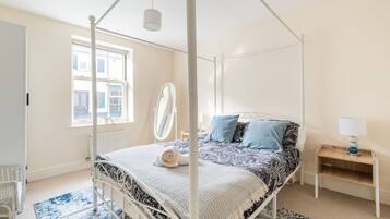 2 bedrooms, WiFi, bed sheets