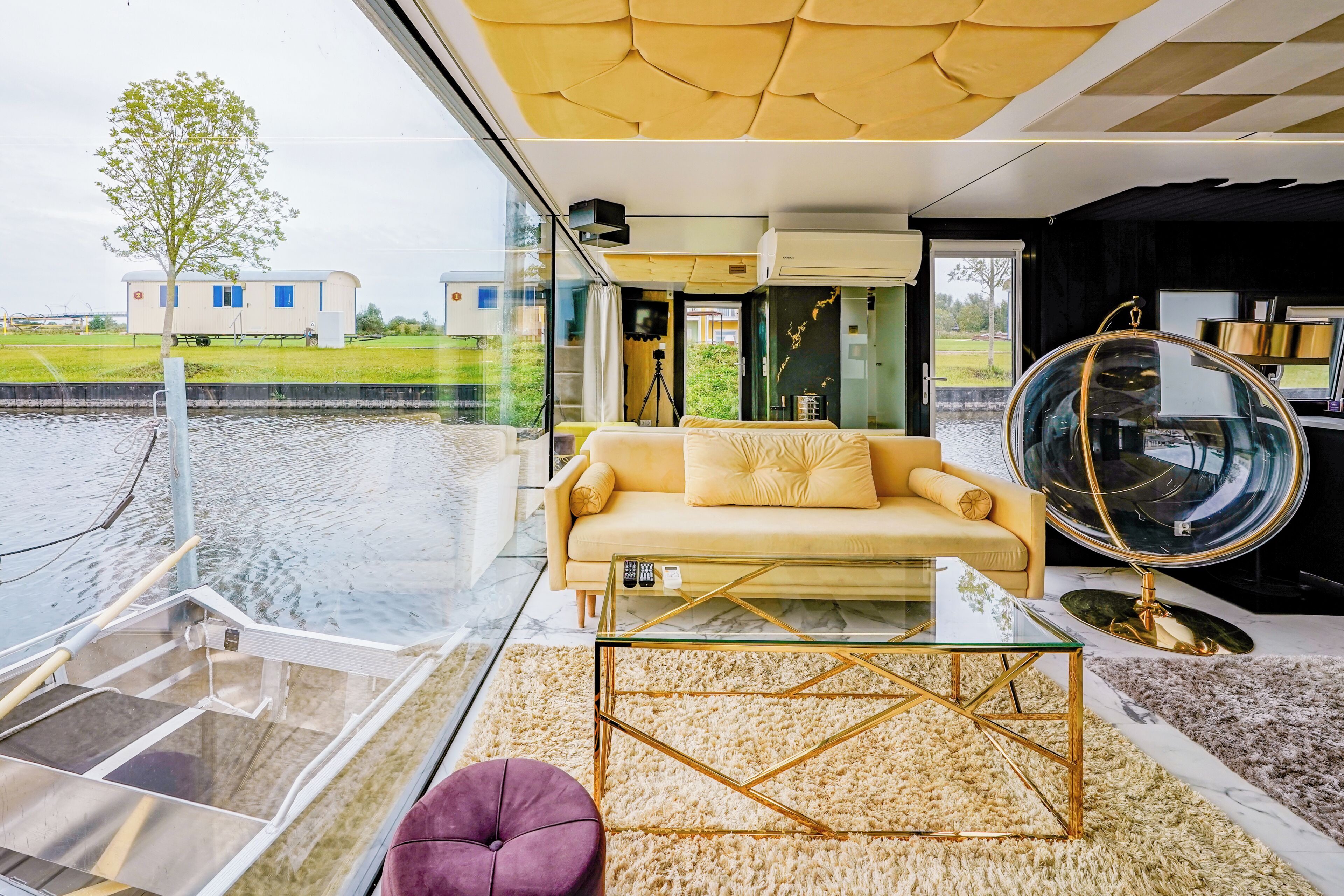 Hausboot | Ameublement personnalisé, chambres insonorisées, Wi-Fi gratuit