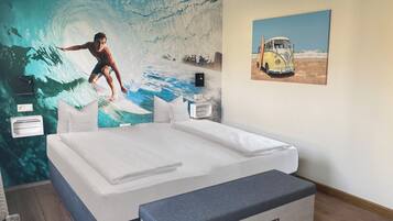 Dreibettzimmer | Schallisolierte Zimmer, kostenloses WLAN, Bettwäsche