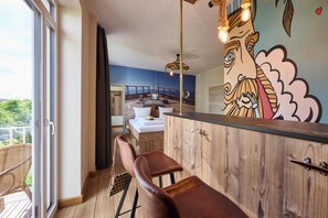 Chambre Triple | Ameublement personnalisé, chambres insonorisées, Wi-Fi gratuit