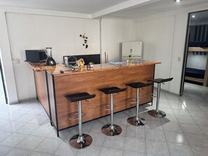 Bar (on property) - Suite#12|Close to Auto. Mex-Qro. (Cuautitlán Izcalli)