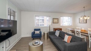 Leilighet, flere senger, kjøkken (Grand Elm Suite 1) | Oppholdsområde