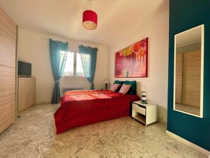 1 bedroom - Appartement, 1 chambre, balcon, parking (Sanary-sur-Mer)