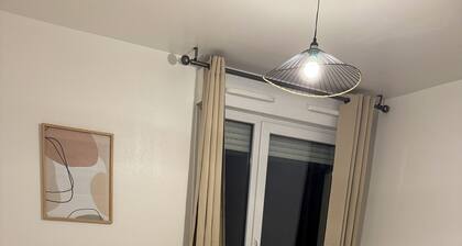 Studio cosy Ă 10min de paris