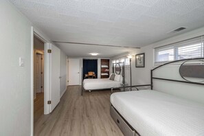 Apartment, Multiple Beds, Kitchen (Grand Elm Suite 2) | 3 bedrooms, individually decorated, individually furnished