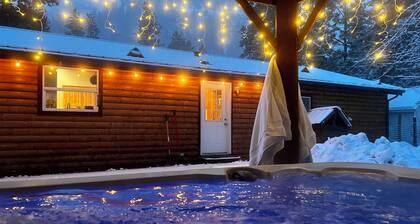 NEW LISTING! Ski, Play, Stay @ The Lodge is loaded! Hot tub, BBQ, sleeps 10,