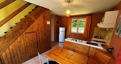 Merle,gĂźte au Hameau des LauriĂšres