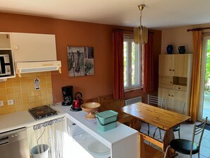 Kühlschrank, Mikrowelle, Geschirrspüler