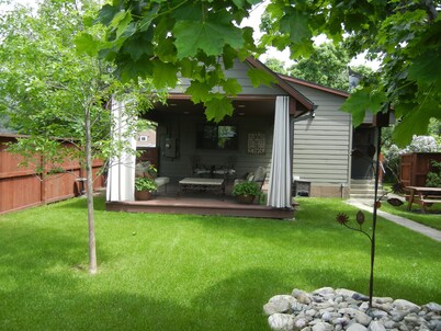 Moose Traks 
Come stay in Downtown Red Lodge,  2 blocks from Broadway Street