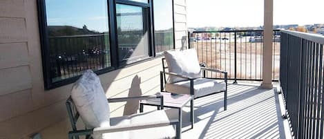 Deluxe Apartment, City View | Terrace/patio