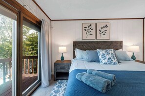 4 bedrooms, iron/ironing board, travel cot, WiFi