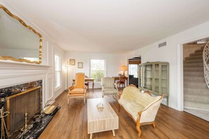 House, Multiple Beds, Patio, Garden View (Tallen Manor & Retreat) | Living area