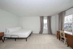 Nhà, nhiều giường, sân hiên, quang cảnh vườn (Tallen Manor & Retreat) | 4 phòng ngủ, truy cập Internet không dây miễn phí