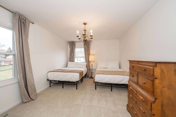 Hus, flere senger, terrasse, hageutsikt (Tallen Manor & Retreat) | 4 soverom og wi-fi (inkludert)