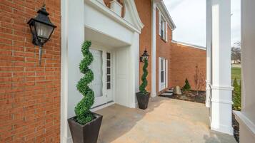 Perincian bahagian luar