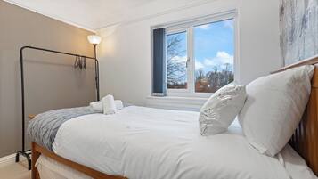 3 bedrooms, iron/ironing board, travel crib, free WiFi