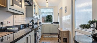 Pass the Keys | Lovely Home in York with Parking