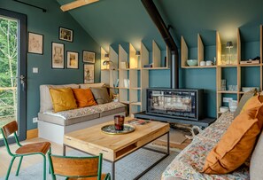 Fireplace, stereo - Le Douillet - Superbe maison au calme en campagne (Laferté-sur-Amance)