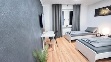 4 bedrooms, WiFi, bed sheets