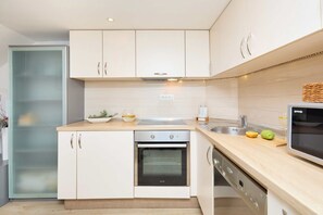Microwave, oven, stovetop, dishwasher