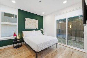 3 dormitorios, escritorio, tabla de planchar con plancha y wifi