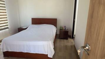 4 bedrooms, WiFi, bed sheets