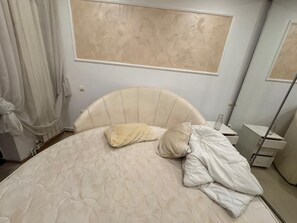 2 間睡房、書桌、熨斗/熨衫板、Wi-Fi