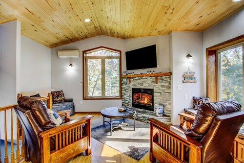 Eagle`s Nest - Main House / Guest House