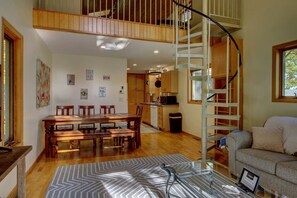 Smart TV, fireplace, ping pong, books