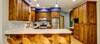 Eagle`s Nest - Main House