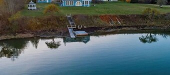 Acadia Waterfront 2bed/2bath, Private Acadia Waterfront 2 bedroom/2 bath