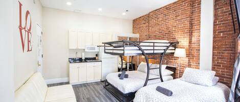 1 bedroom, iron/ironing board, WiFi, bed sheets