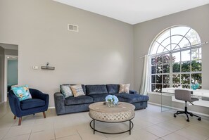 TV - ref 9901PF Stunning villa. South facing pool. Pet friendly (Osceola County)