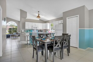 Fridge, microwave, oven, stovetop - ref 9901PF Stunning villa. South facing pool. Pet friendly (Osceola County)