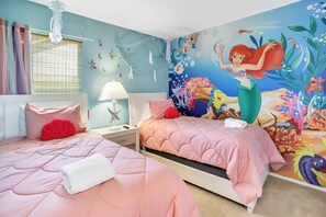 4 bedrooms, in-room safe, iron/ironing board, WiFi